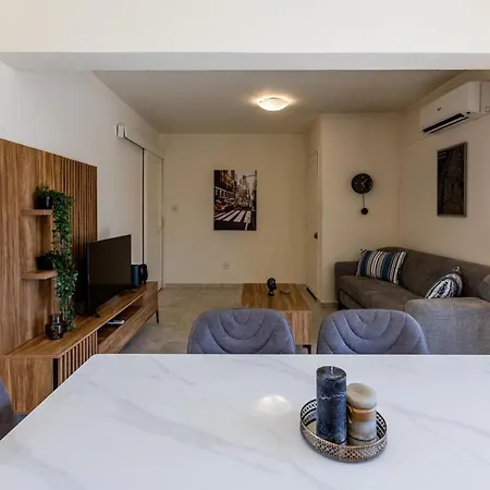 Holiday home Lovely In Kapsalos *