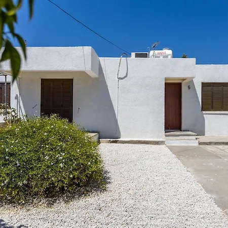 Lovely In Kapsalos *