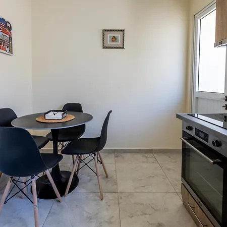Holiday home Lovely In Kapsalos