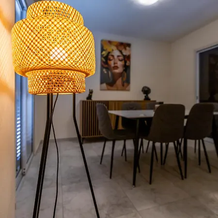 Holiday home Lovely In Kapsalos