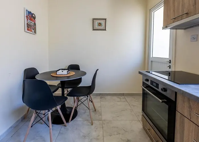 Lovely In Kapsalos *