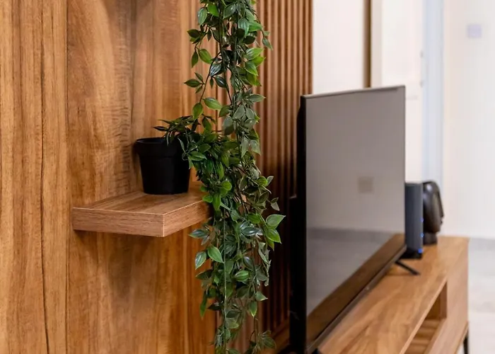 Lovely In Kapsalos Lemesos