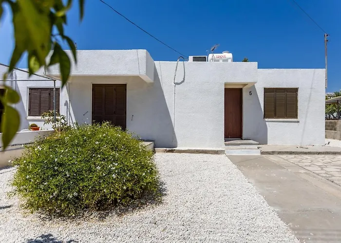 Lovely In Kapsalos *